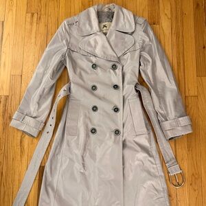 Vintage Burberry Women’s Isadora Trench Coat in Silver